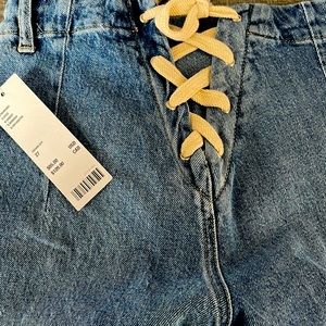 Lace up back BDG jeans new with tag size 27 urban outfitter